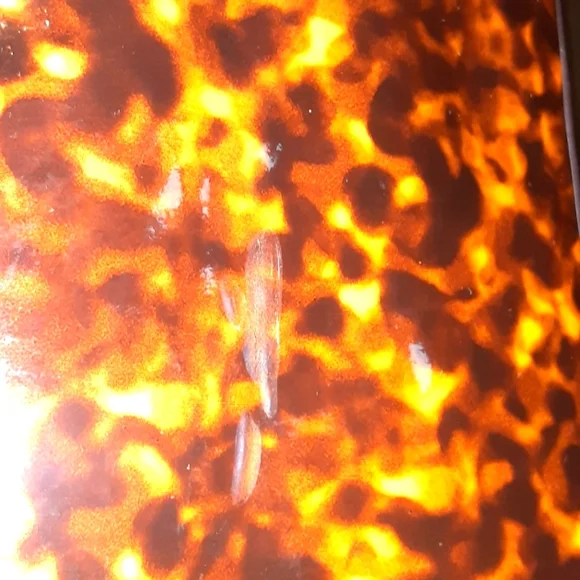 Justfab size small/medium purse gently used has a pucker on front - Picture 3 of 5